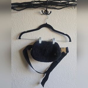 lululemon athletica Midnight black fleece everywhere belt bag
